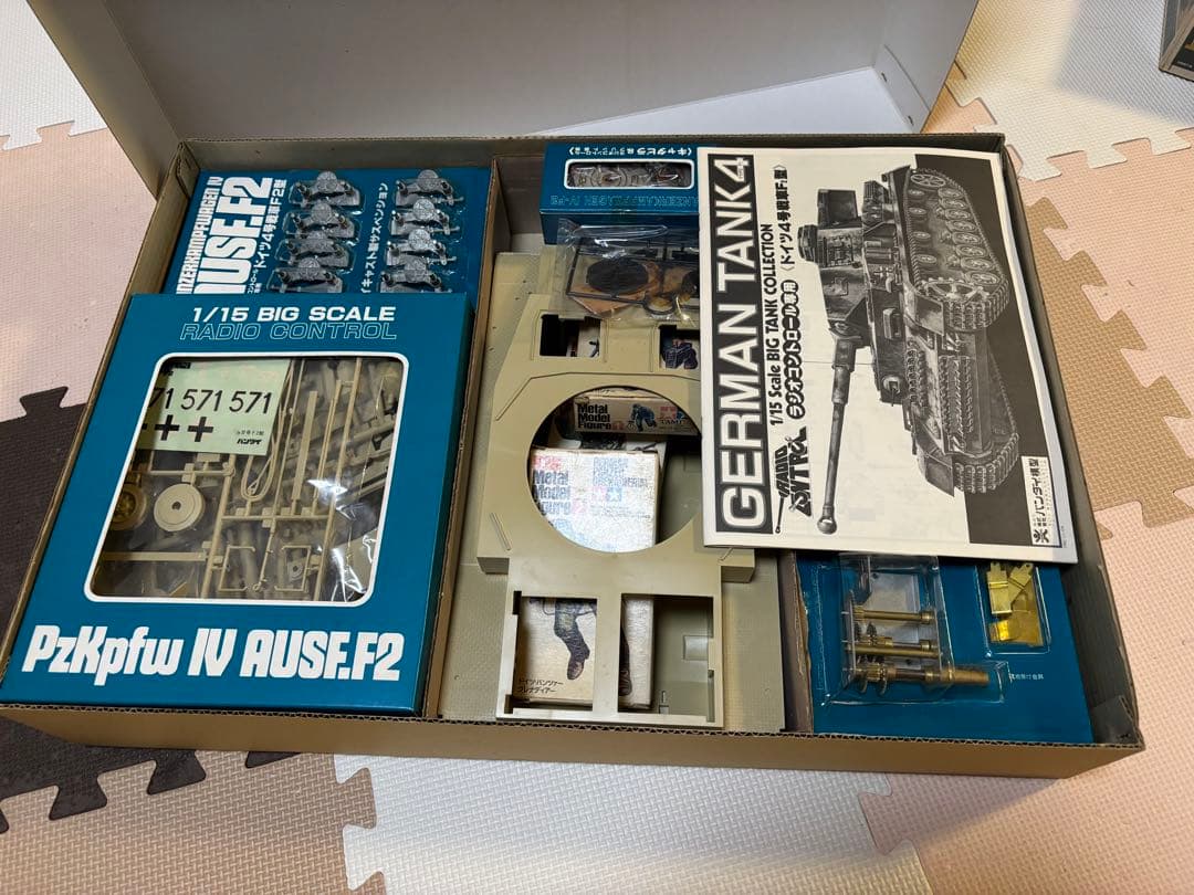 ドイツ4号戦車F2型　ラジオコントロール1/15