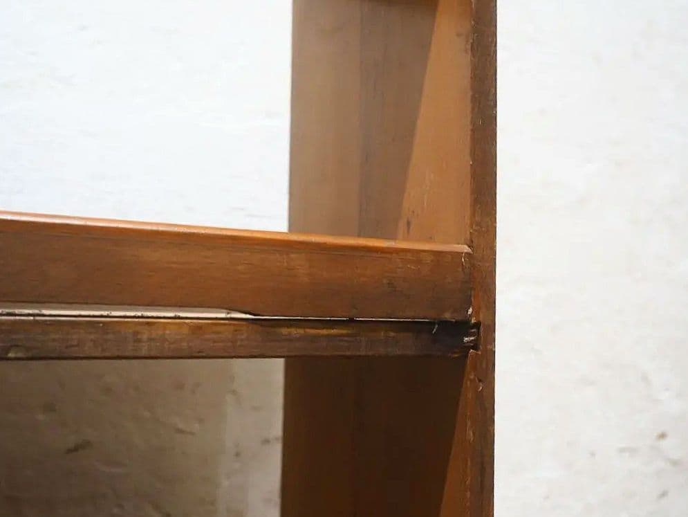 1303 ビンテージ　小振りな本棚　収納棚　ブックラック　ケース　古家具　レトロ