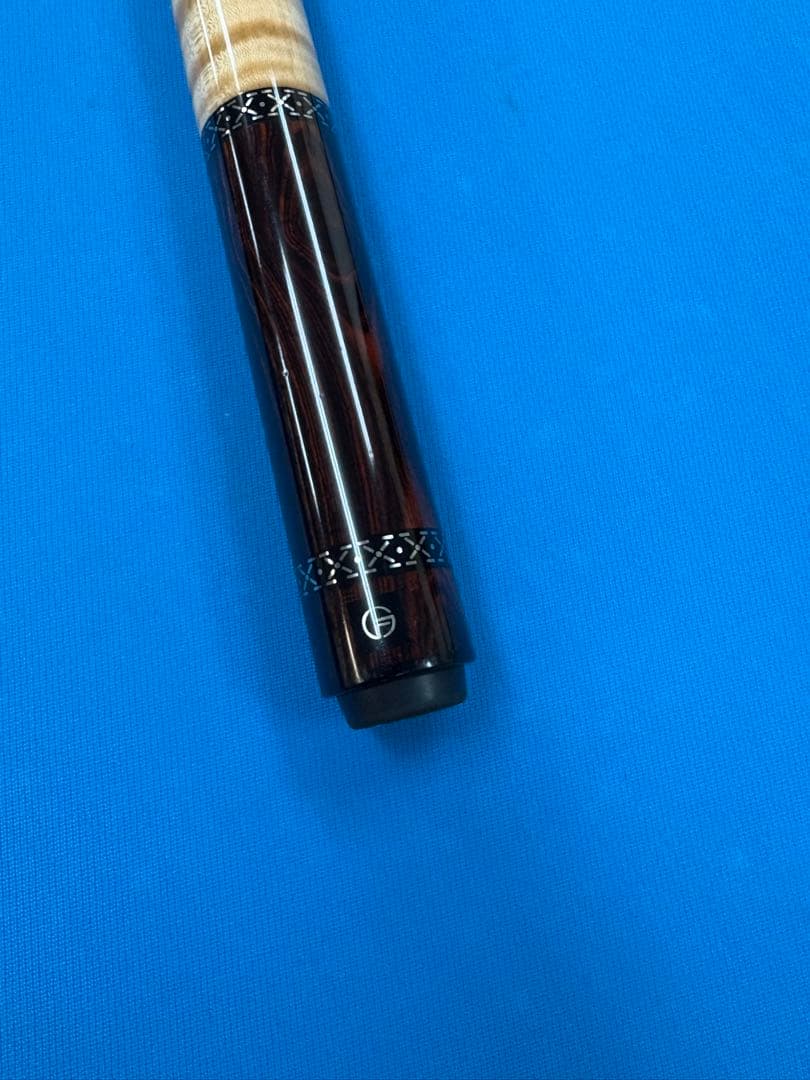 ビリヤード　FUKUキュー