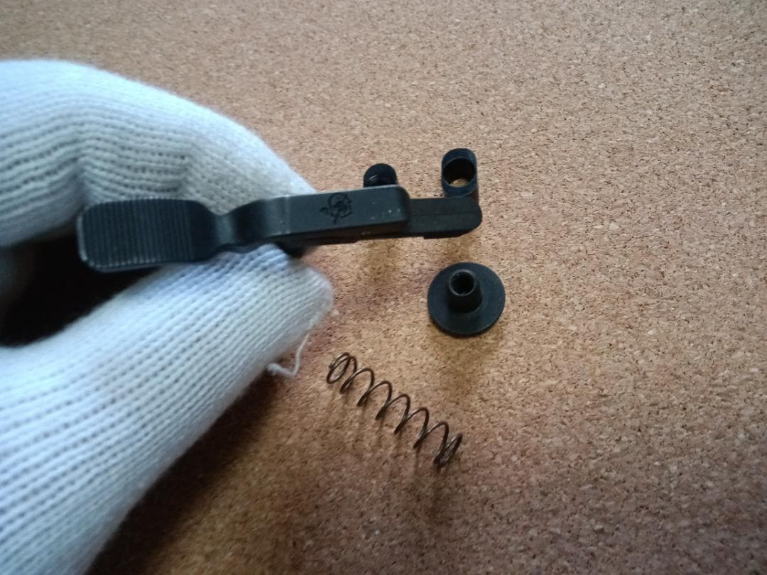 トイガン Knight's Ambidextrous Magazine Release