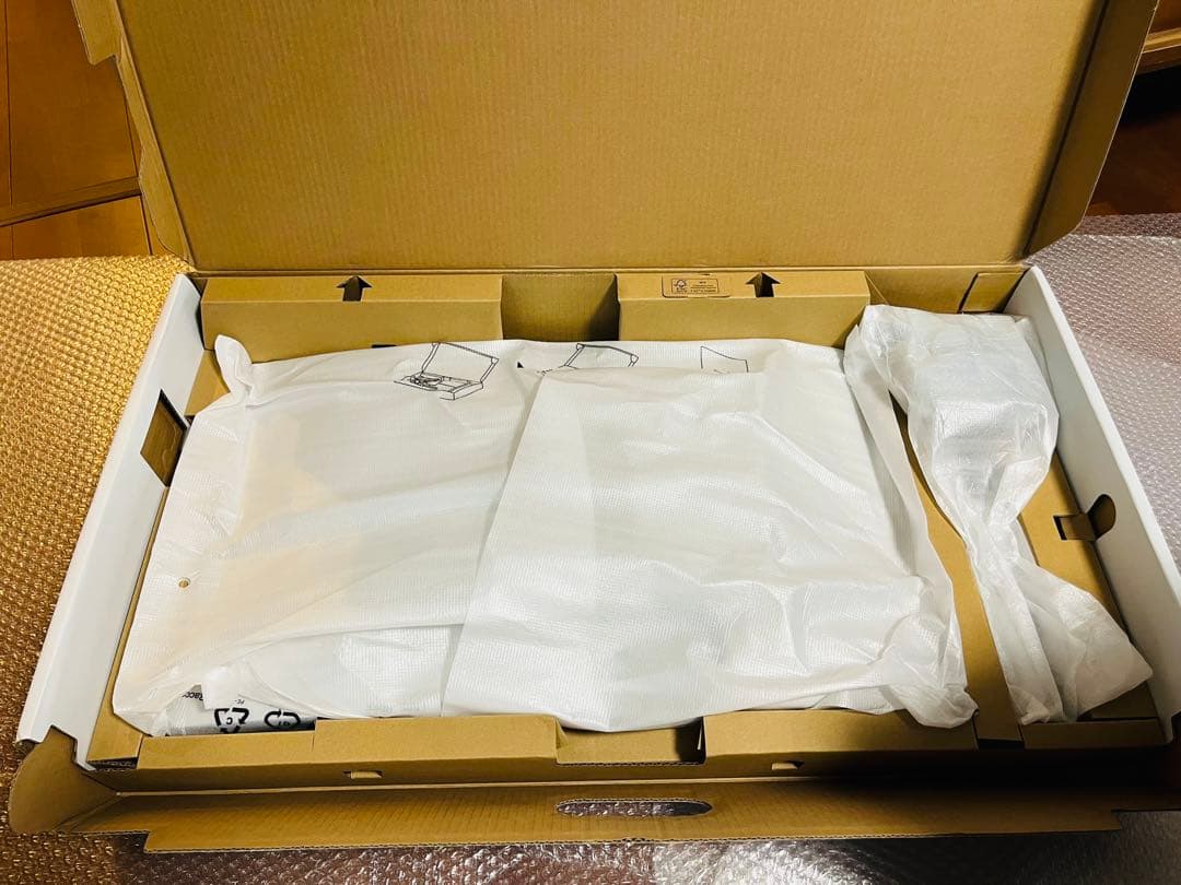 ちぃさん様　DELL ディスプレイ 本体 ホワイト