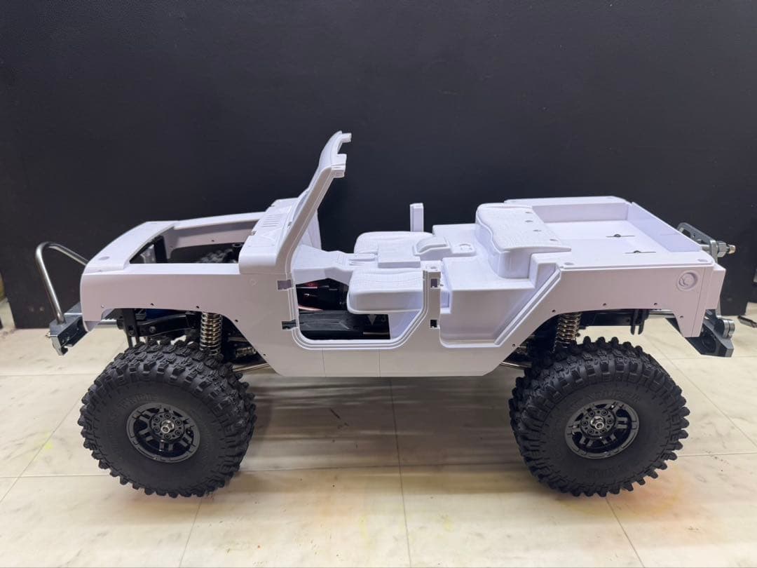 ※1日限定値下げ※axial scx10 IIクローンシャーシ　ボディセット