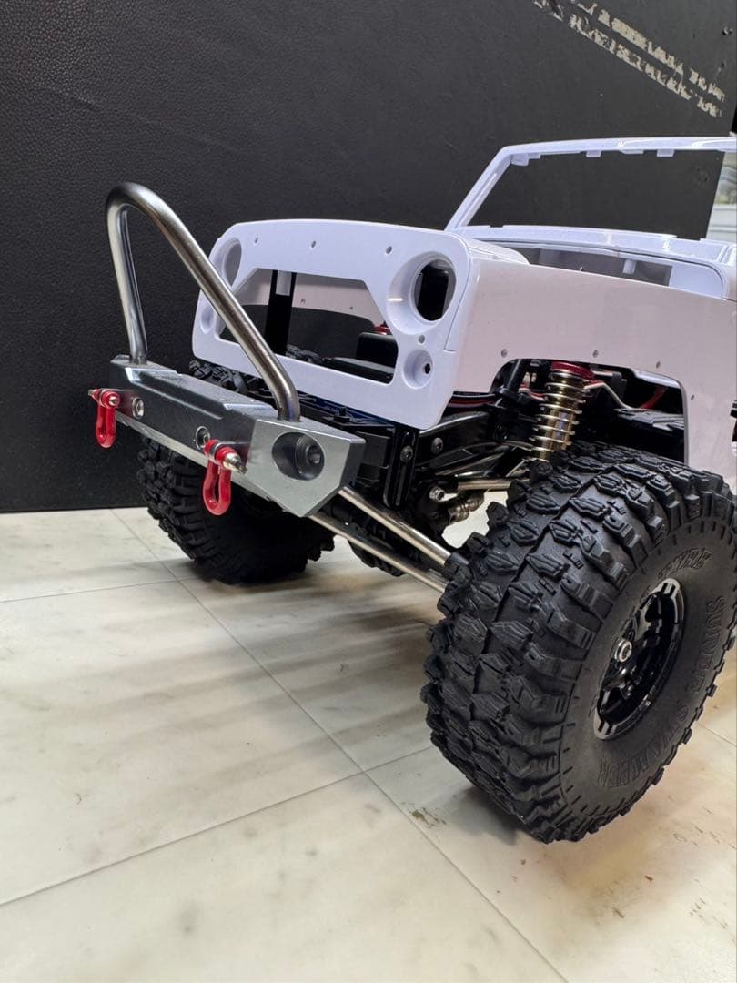 ※1日限定値下げ※axial scx10 IIクローンシャーシ　ボディセット