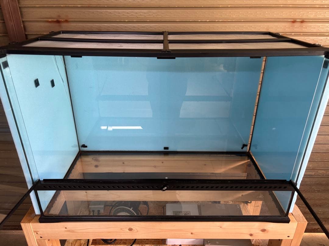 引き取りのみ　グラステラリウム9060