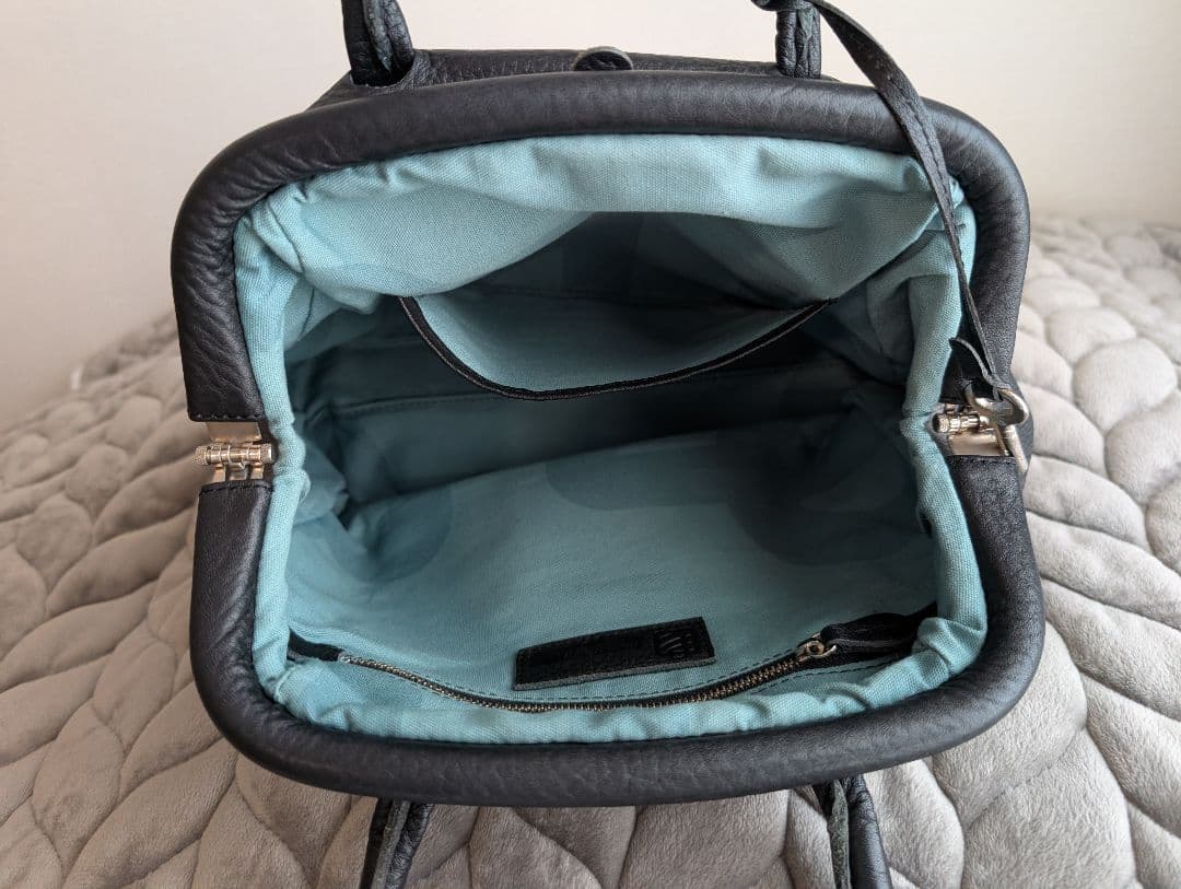 MADRIGAL マドリガル しっくりバッグ ブラック