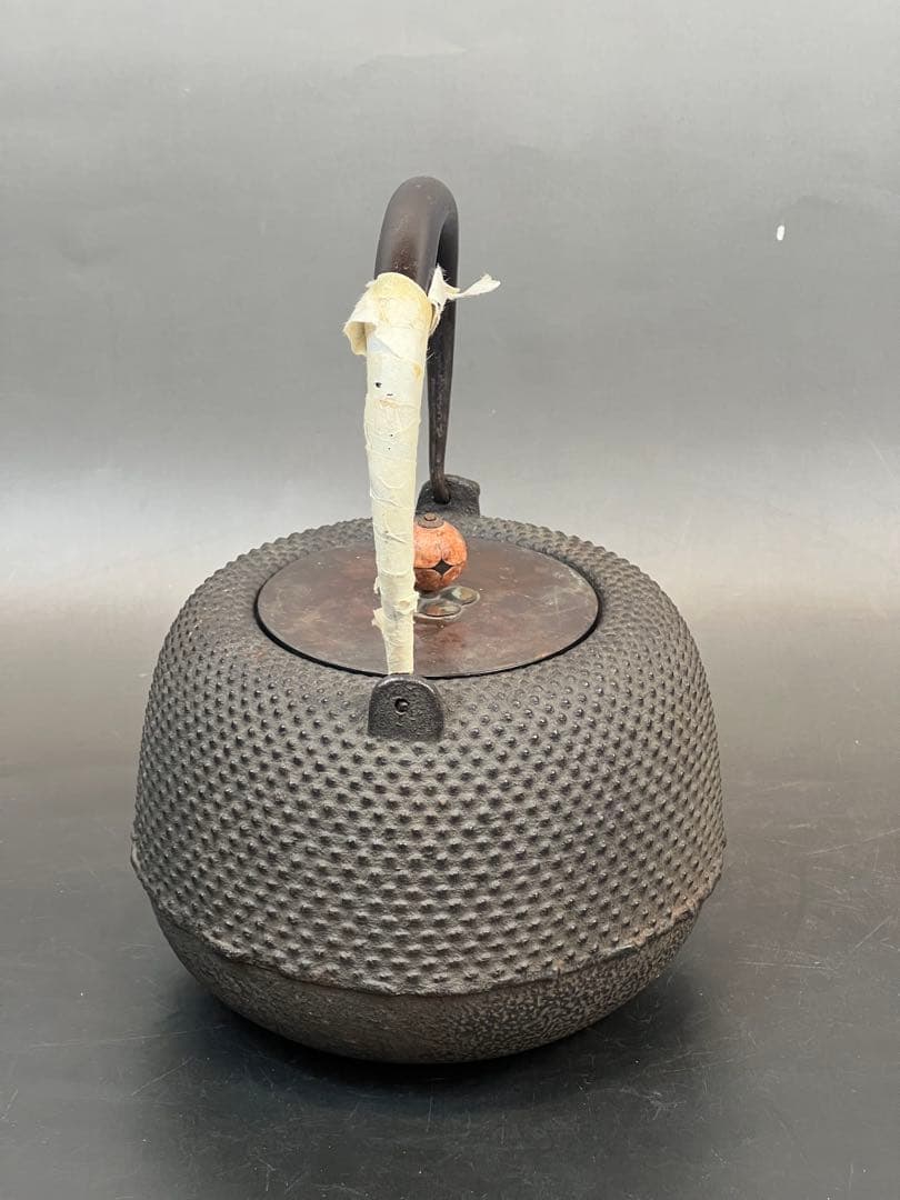 ［美品］南部鉄製 鉄瓶 凹凸デザイン　送料込み