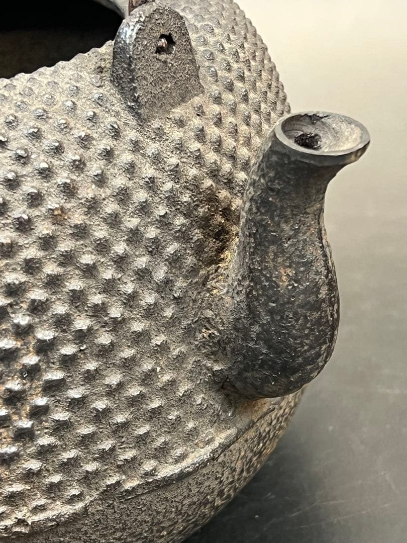 ［美品］南部鉄製 鉄瓶 凹凸デザイン　送料込み