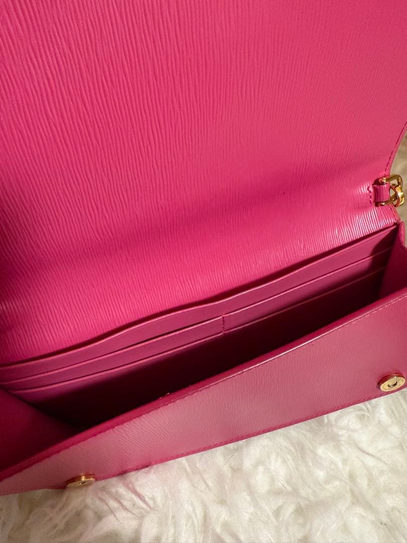 PRADA エピレザー パーティーバッグ ピンク