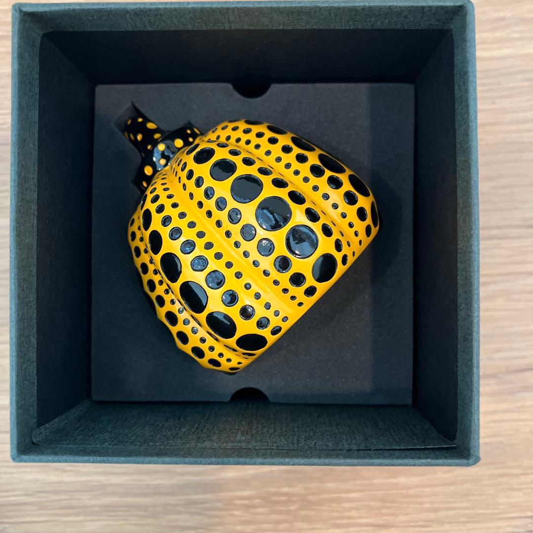 草間彌生 カボチャオブジェ・ペーパーウエイト黄色