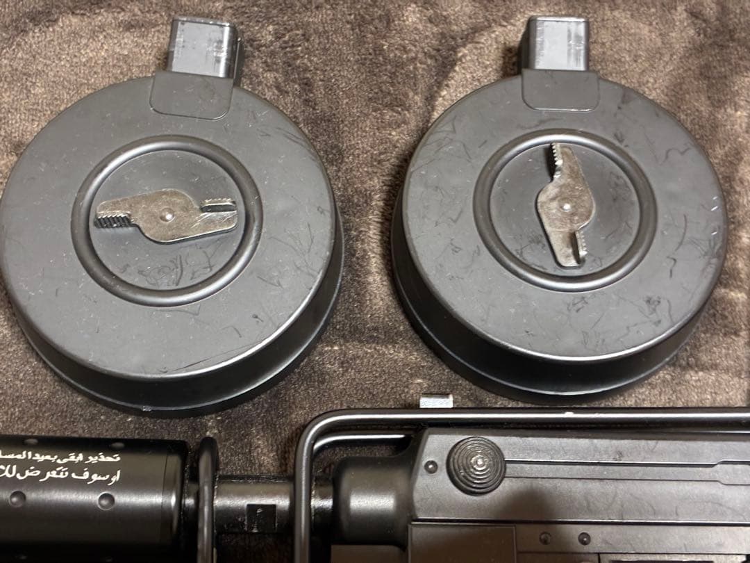 【最終値下】東京マルイ vz61スコーピオン リポ化カスタム済み ドラマガ付2丁