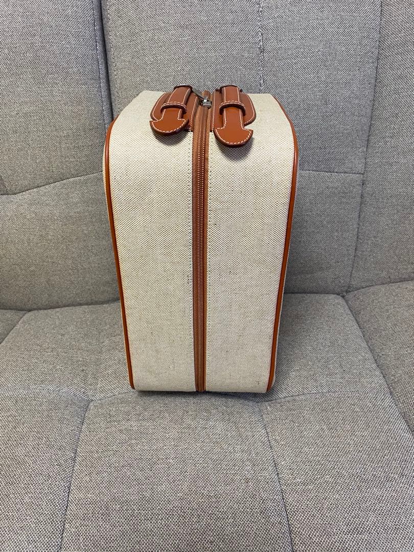 フェラーリロゴ入りバッグ