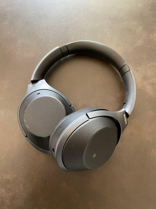 ワイヤレスノイズキャンセリングステレオヘッドセット WH-1000XM2