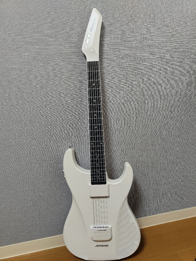 AeroBand Guitar Bundle Kit ホワイト