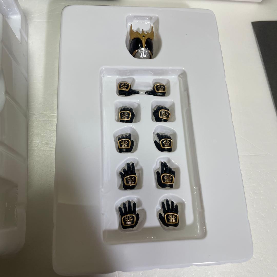 S.H.フィギュアーツ 真骨彫製法 仮面ライダークウガ　アルティメットフォーム