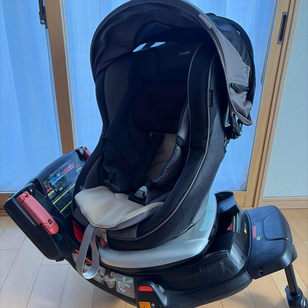 お値下げ　コンビCombi ラクティアターン　新生児　チャイルドシート