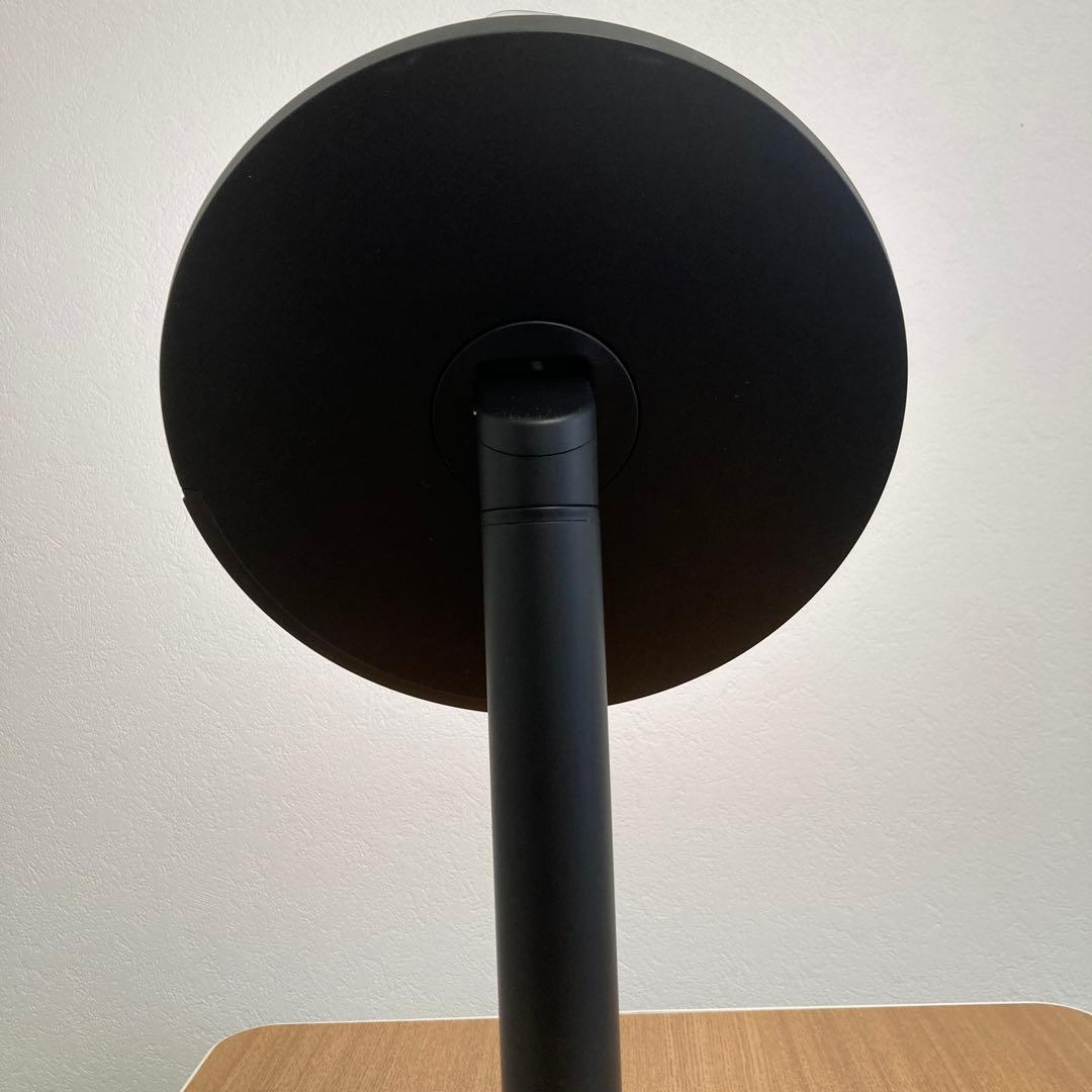 simplehuman センサー ミラー 5倍拡大　ミラーフチ部分に黒い線有り