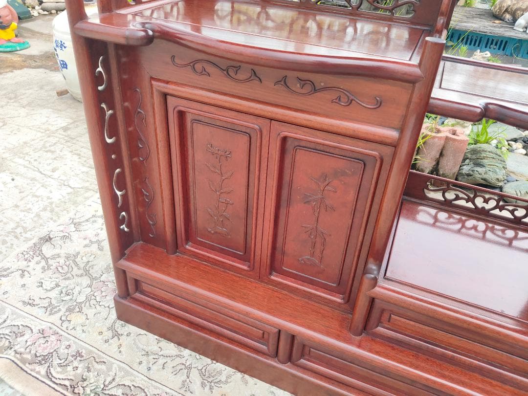 (送料設置込み)高級茶棚☆茶箪笥☆唐木飾り棚☆収納棚☆透かし彫り☆無垢