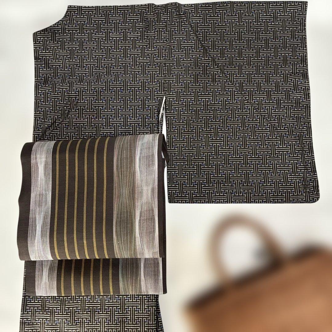 逸品です　秋名バラ　大島紬　しつけ糸付き