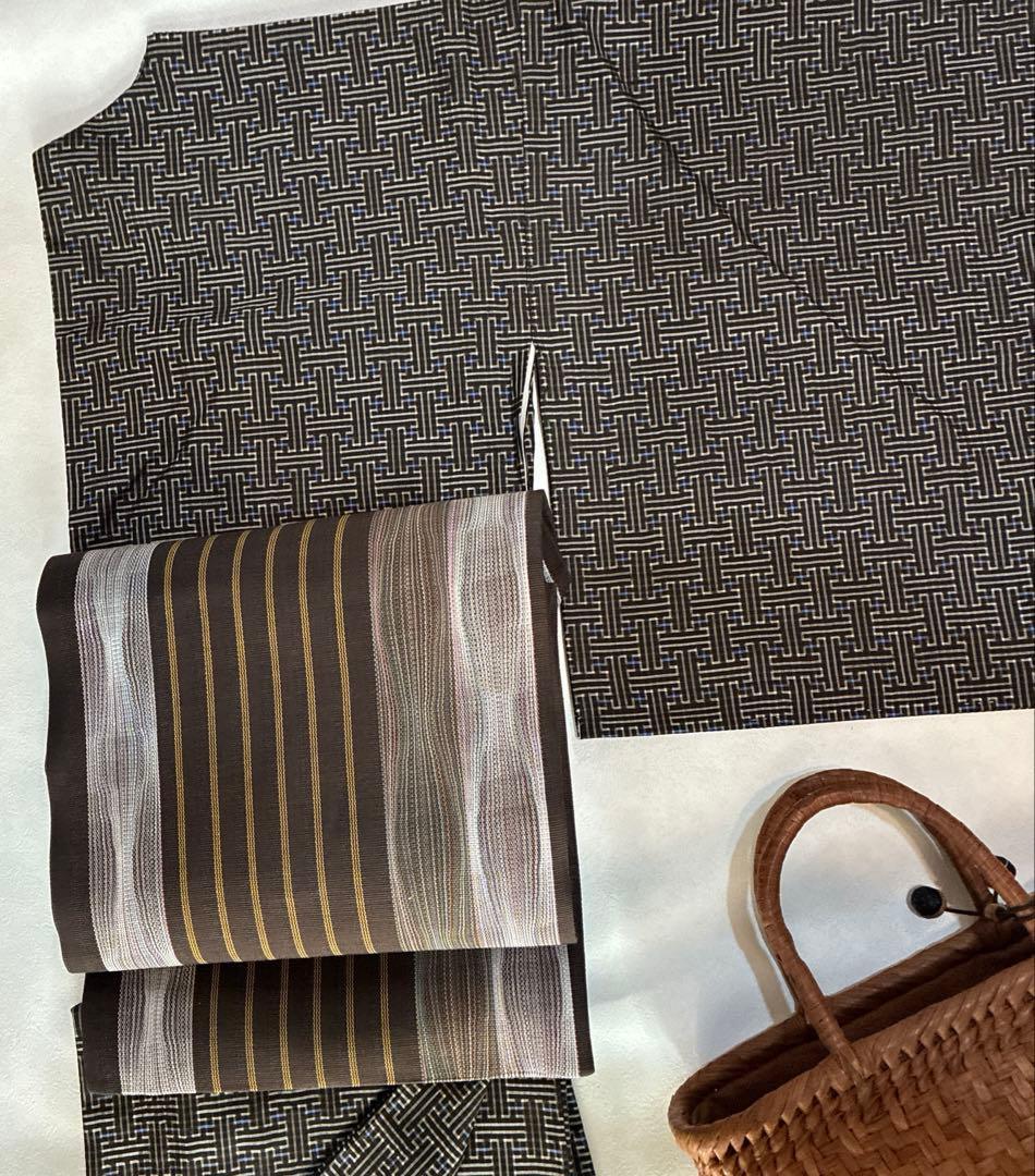 逸品です　秋名バラ　大島紬　しつけ糸付き