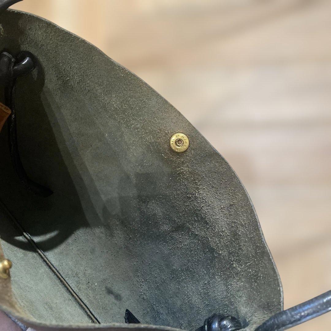 IL BISONTE(イルビゾンテ)クロスボディバッグ