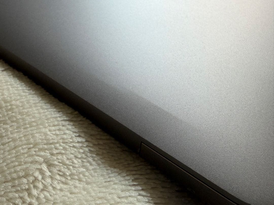 MacBook本体 Macbook Pro 2018 15inch i7 16GB 256GB