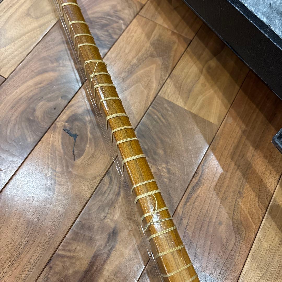 セタール　イラン　イスファハン　楽器　弦楽器　4弦