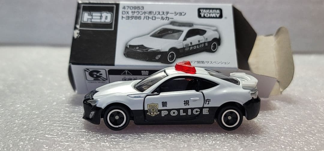 【 全国送料無料 】未使用！即発！ 86 パトカー 警視庁 「 トミカ 」