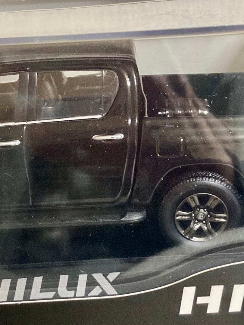 トヨタ　ハイラックス　アティチュード　ブラックマイカ　1 / 30 ミニカー