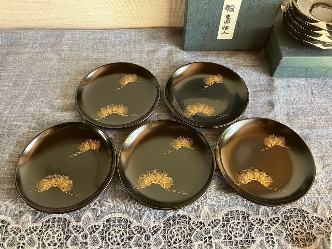 ＊専用＊　　輪島塗　沈金　松　菓子皿 ５枚 ・ 茶托 ５枚　布着請合　極上本堅地