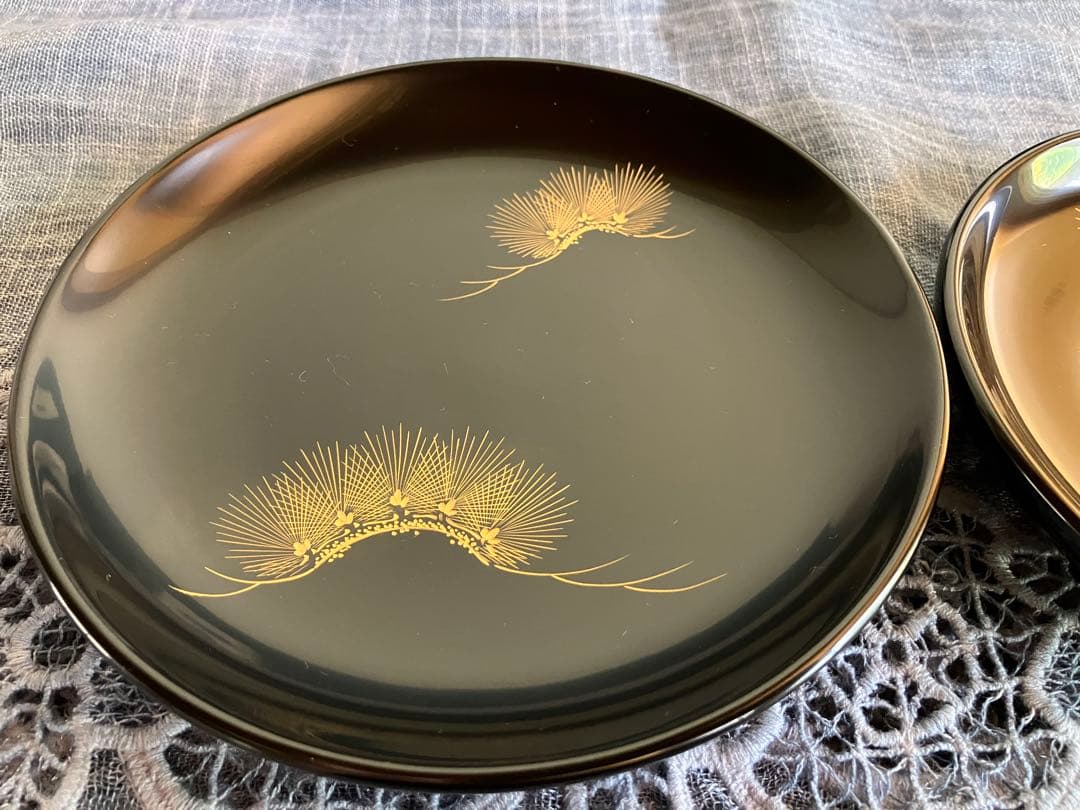 ＊専用＊　　輪島塗　沈金　松　菓子皿 ５枚 ・ 茶托 ５枚　布着請合　極上本堅地