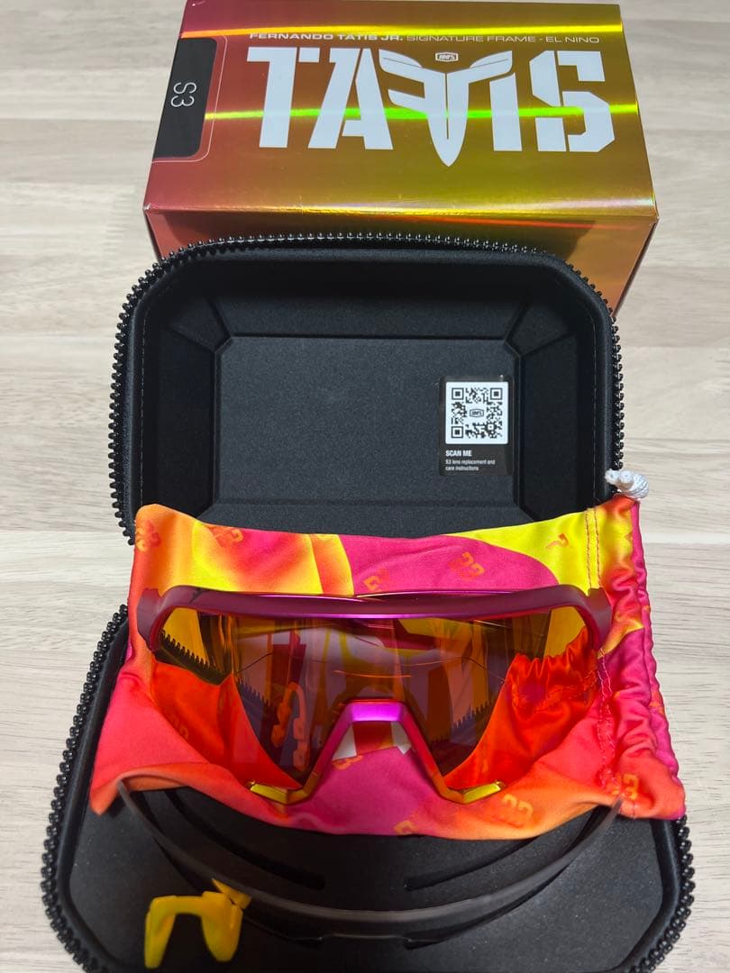 100% ワンハンドレッド　タティスJr.サングラスイエロー/ピンク S3