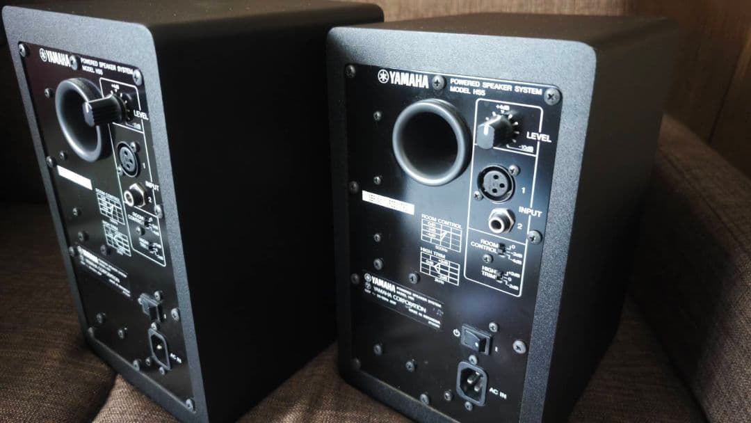 YAMAHA HS5 スタジオモニターペア＋スタンド＋スピーカーケーブル2本