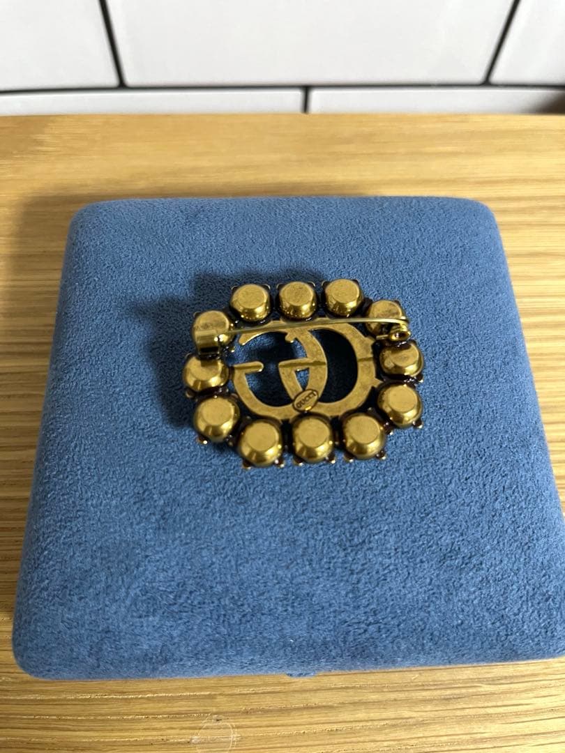 GUCCI GGロゴ ブローチ