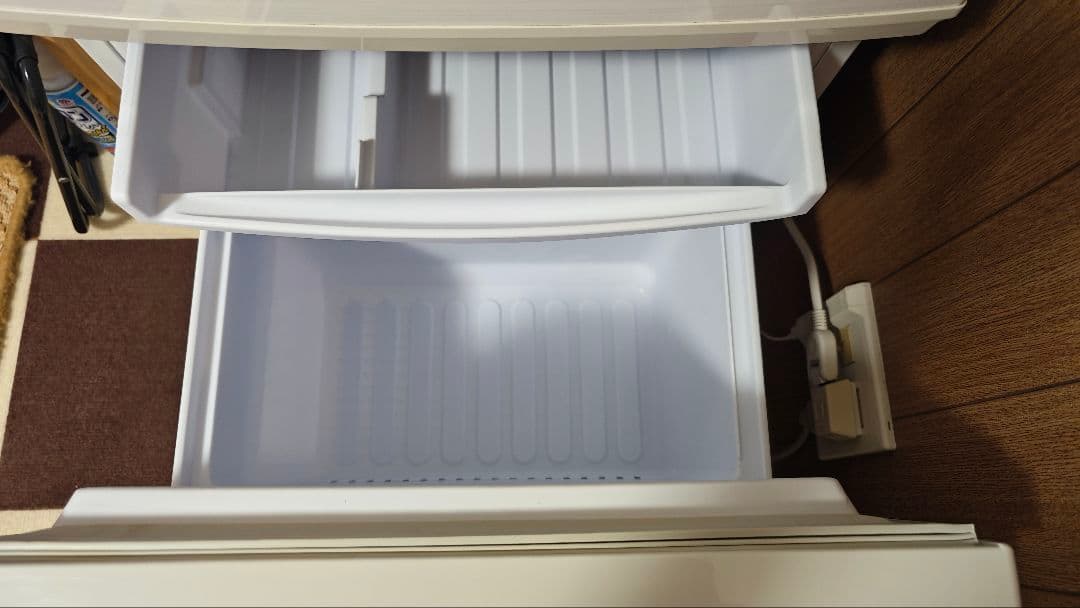 SHARP 冷蔵庫 SJ-D14C-W 137L 2016年製