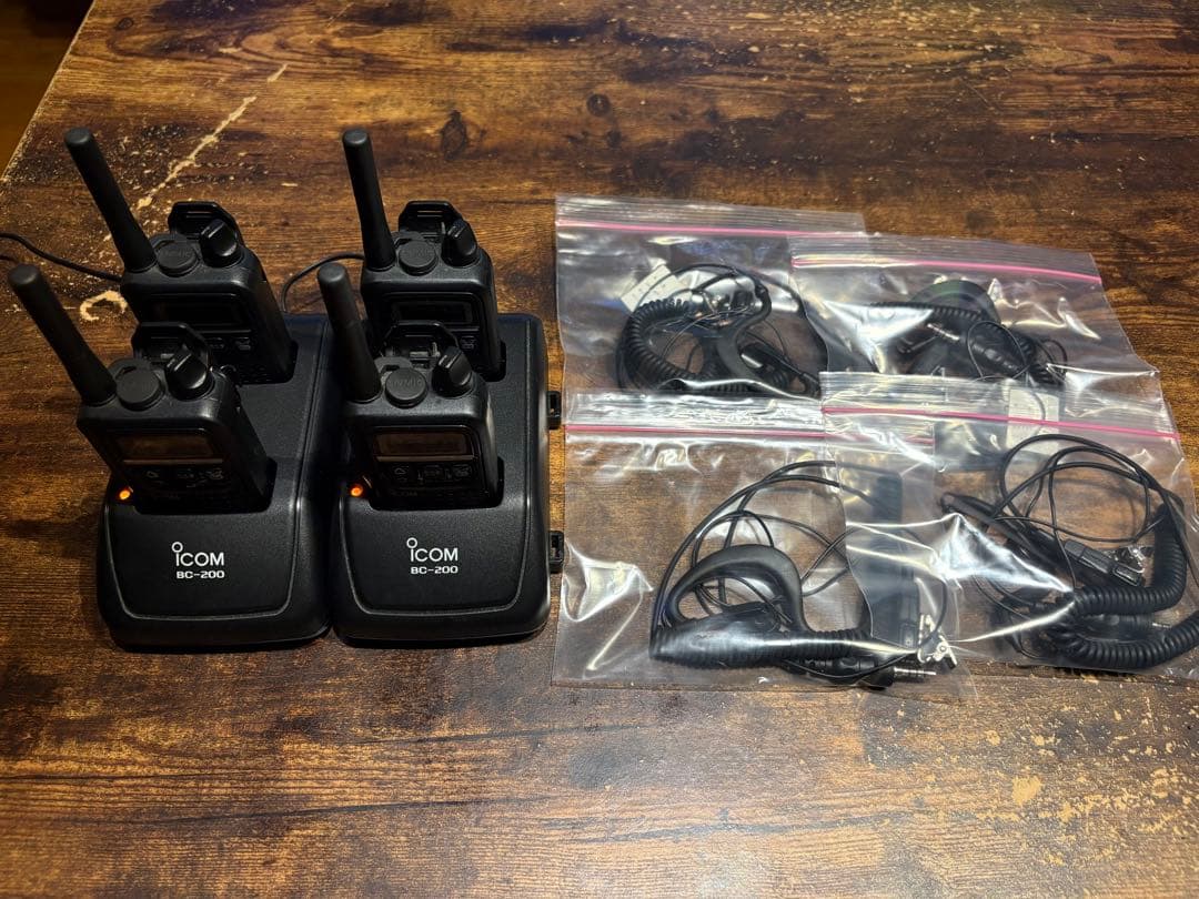 アイコム トランシーバー IC-4300 ＋充電器・インカム付き 4台セット