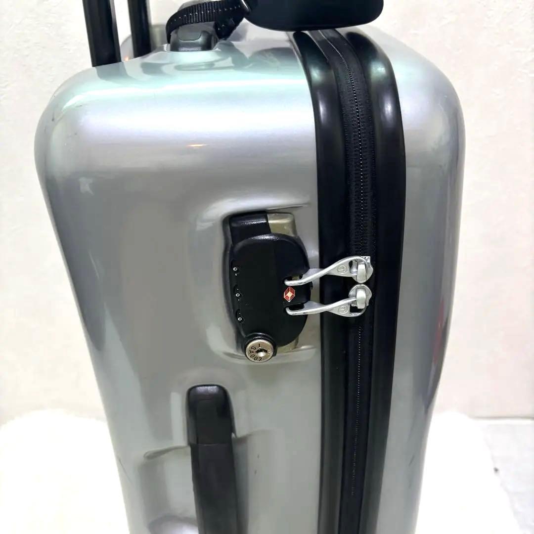 極希少TUMI キャリーケース TSAロック　ハードケース　シルバー