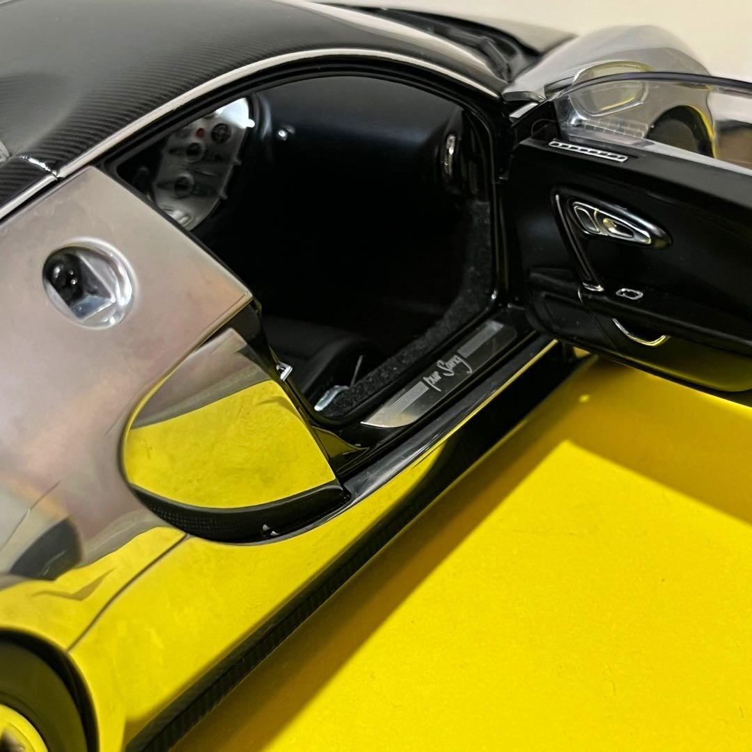 【ブラックフライデーセール】オートアート　1/18 ブガッティ ヴェイロン