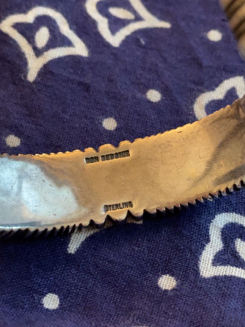 ロンべドニー バングル