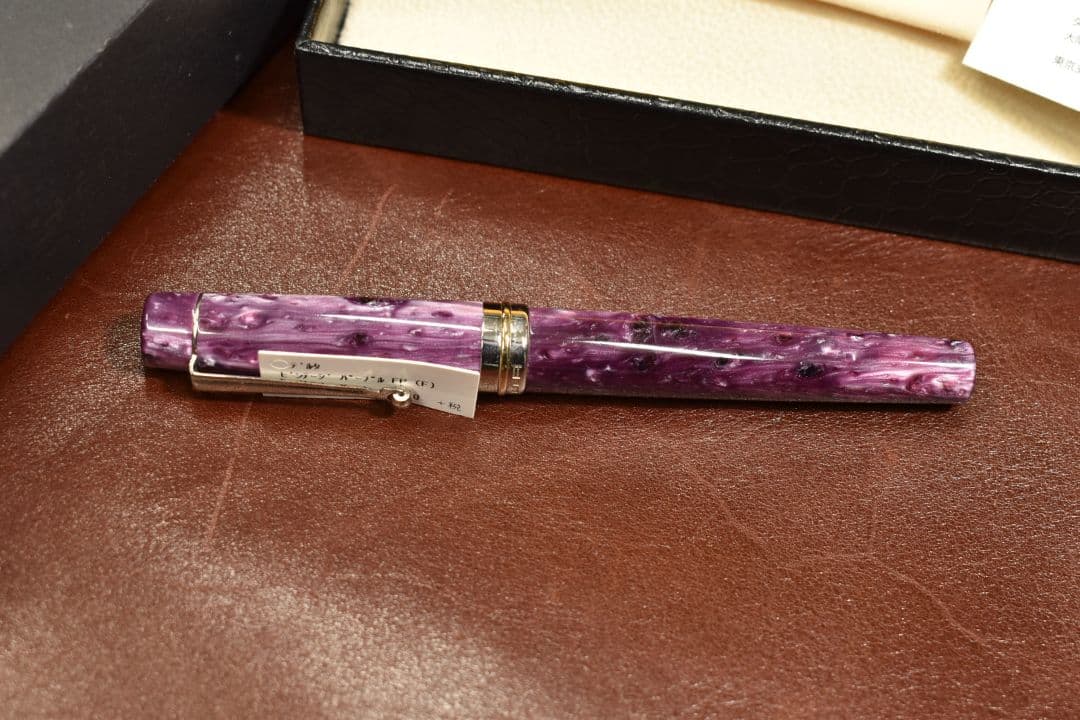 【未使用品】DELTA ビンテージ パープル 万年筆 ニブF 紫