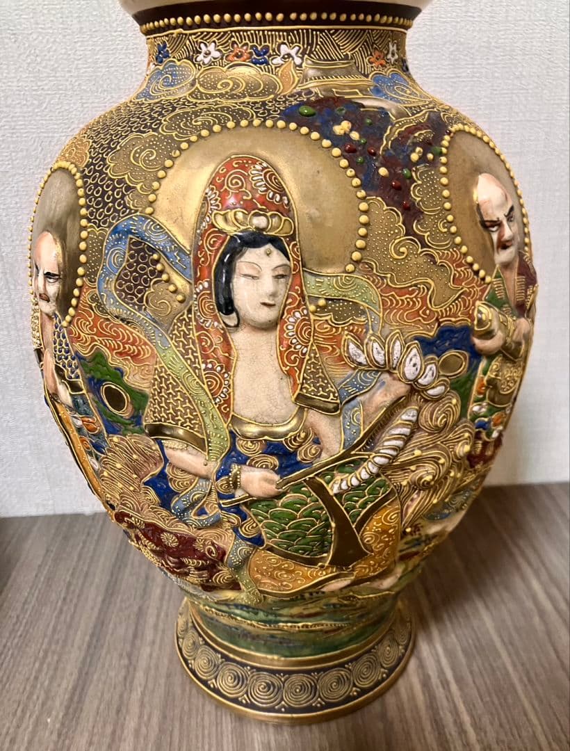 薩摩焼 金襴手 羅漢・観音図 大型壺 アンティーク美術品