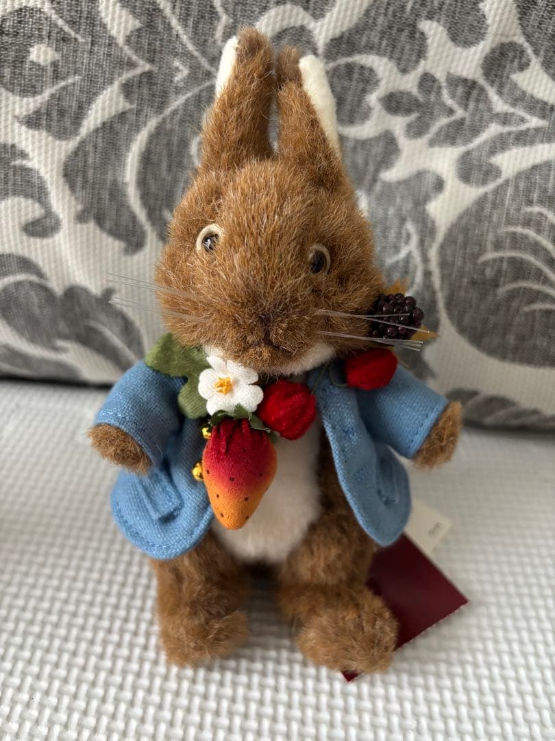 新品　ピンクハウス　ピーターラビットコラボ　ぬいぐるみコサージュ　2点セット