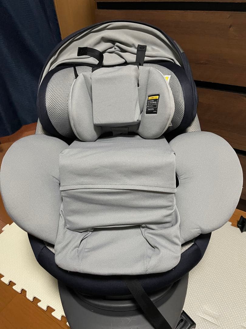 【れ】combi THESシリーズチャイルドシートネイビー回転式説明書付き