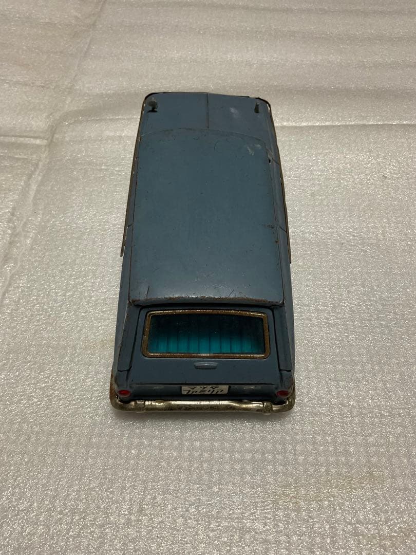 マツダ・ファミリアバン／ブリキカー。【年代不明？箱無し、ミラー取れ】。