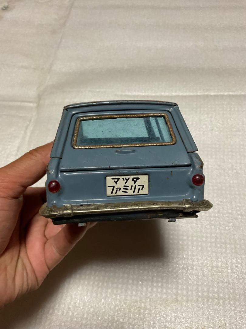 マツダ・ファミリアバン／ブリキカー。【年代不明？箱無し、ミラー取れ】。