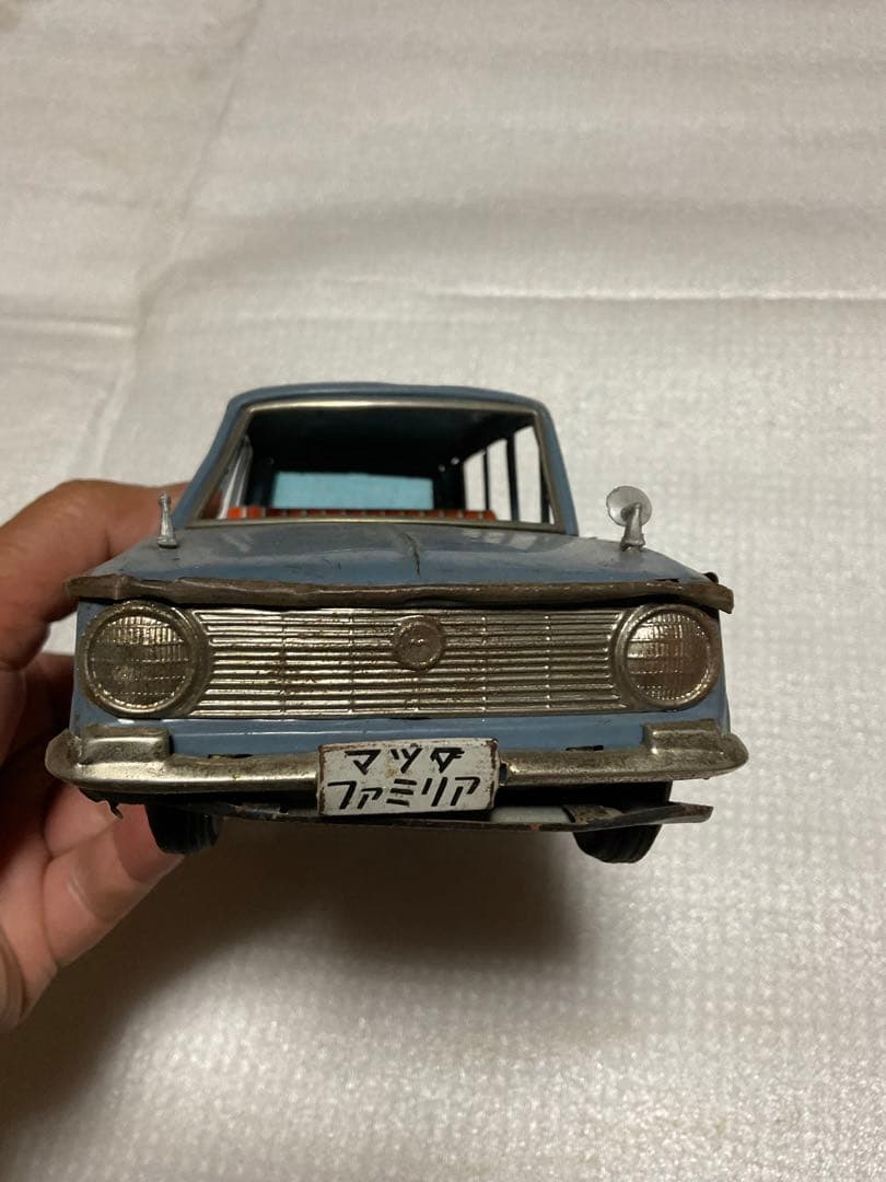 マツダ・ファミリアバン／ブリキカー。【年代不明？箱無し、ミラー取れ】。