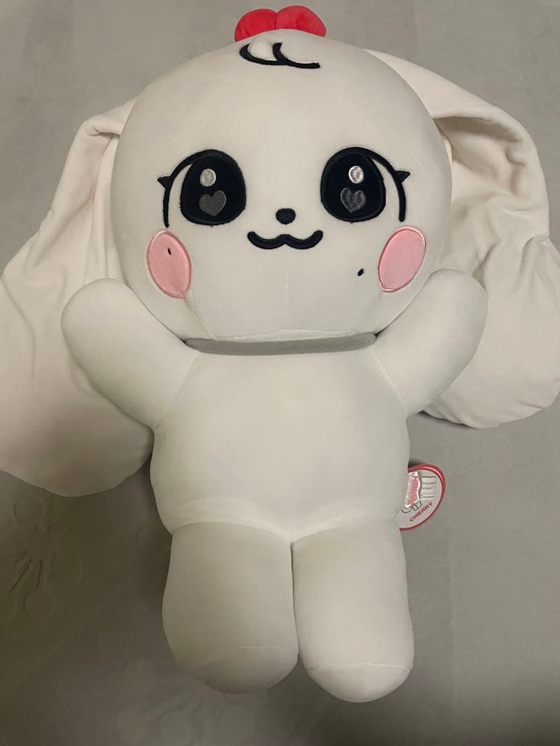 ive minive メガクッション ぬいぐるみ ウォニョン チェリー 公式