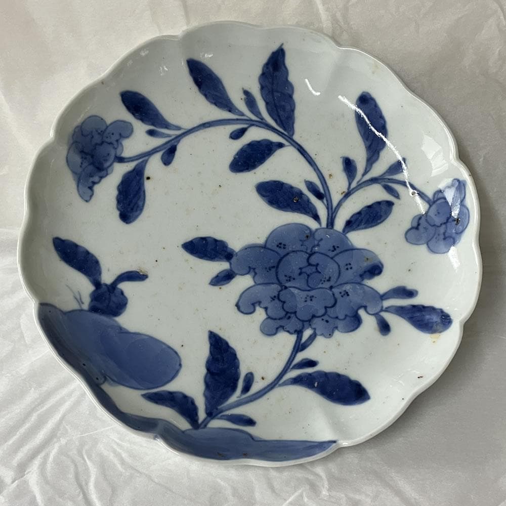 p055 古伊万里 染付 七寸皿 ５枚 牡丹唐草 輪花皿 輪花縁 皿
