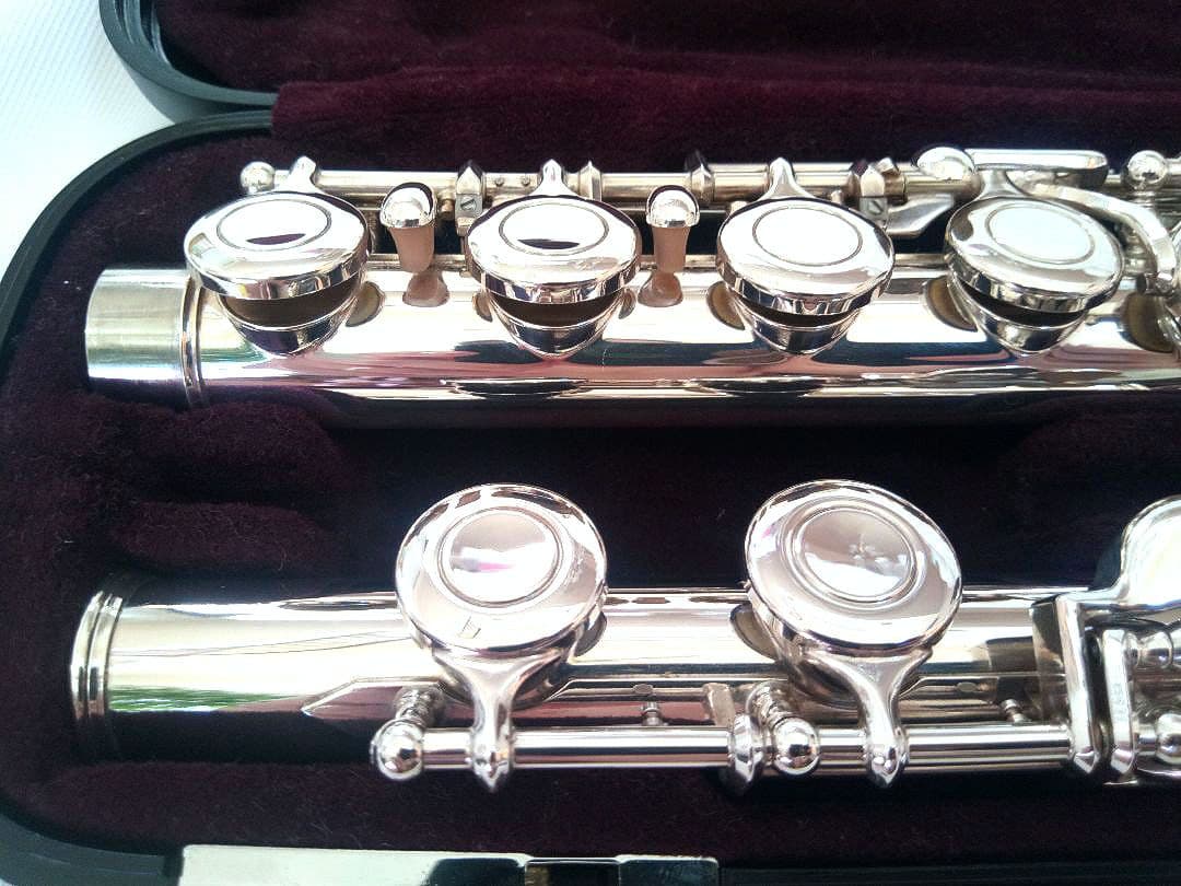 ♦最終価格♦ほぼ未使用♦後期モデル♦リップ銀♦ヤマハフルートYFL211PS