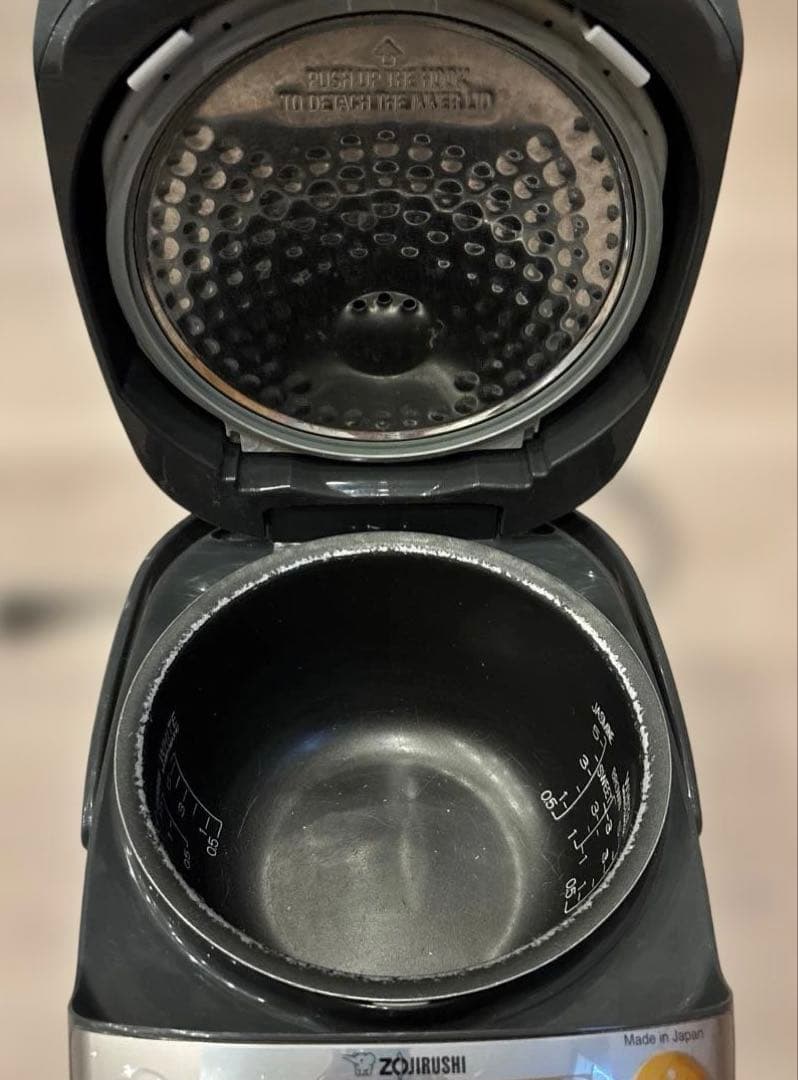 米国対応Zojirushi NP-HCC10 炊飯器 IH式