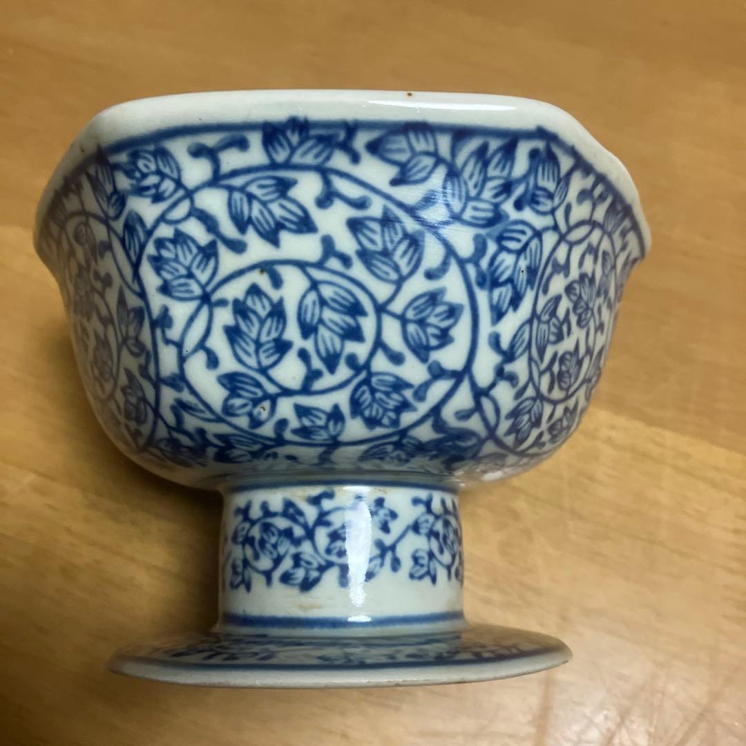 染付花唐草文六角縁高台杯（杯洗？）